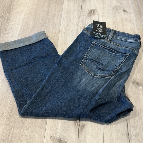 Silver Jeans Co Women's Suki Mid-Rise Curvy Capri Jeans 16W‎ Indigo NWT - Picture 7 of 9